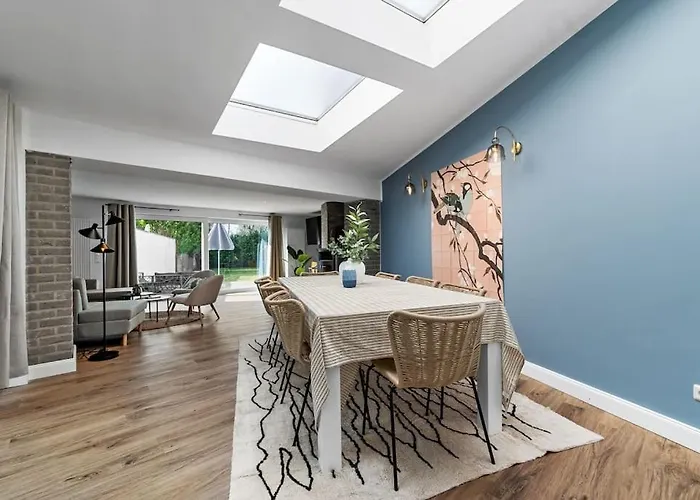 Jooyful Townhouse בית נופש קבלאאר