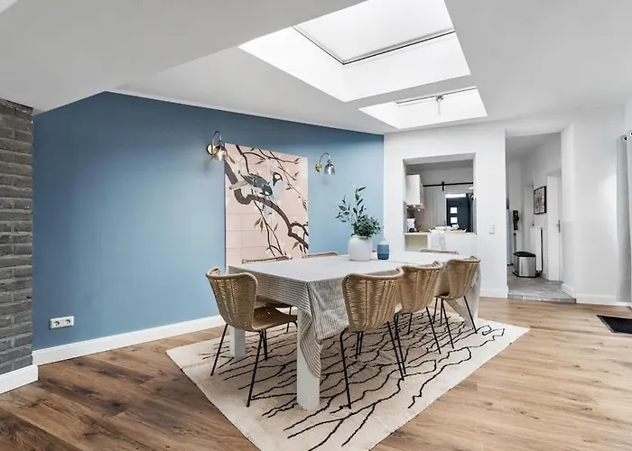 בית נופש Jooyful Townhouse קבלאאר