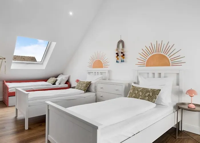 בית נופש Jooyful Townhouse קבלאאר